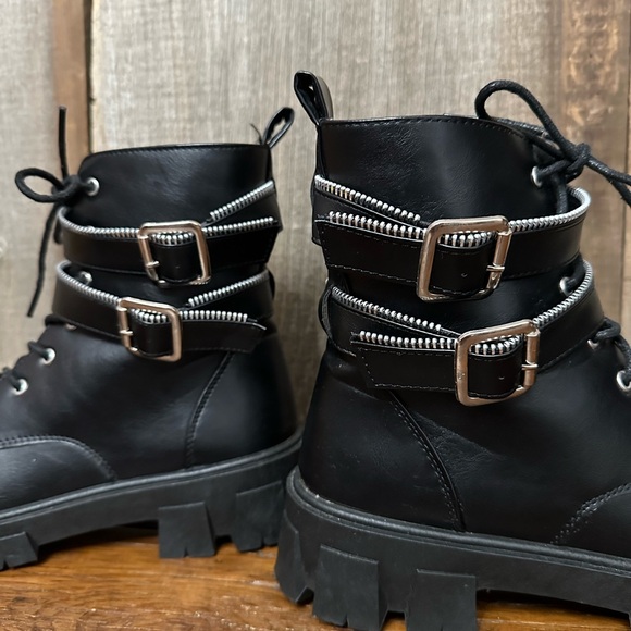 Mari A. Jordin Combat Boots Zip On Side with Ankle Strap Black Size 8.5 Women’s - Picture 13 of 17